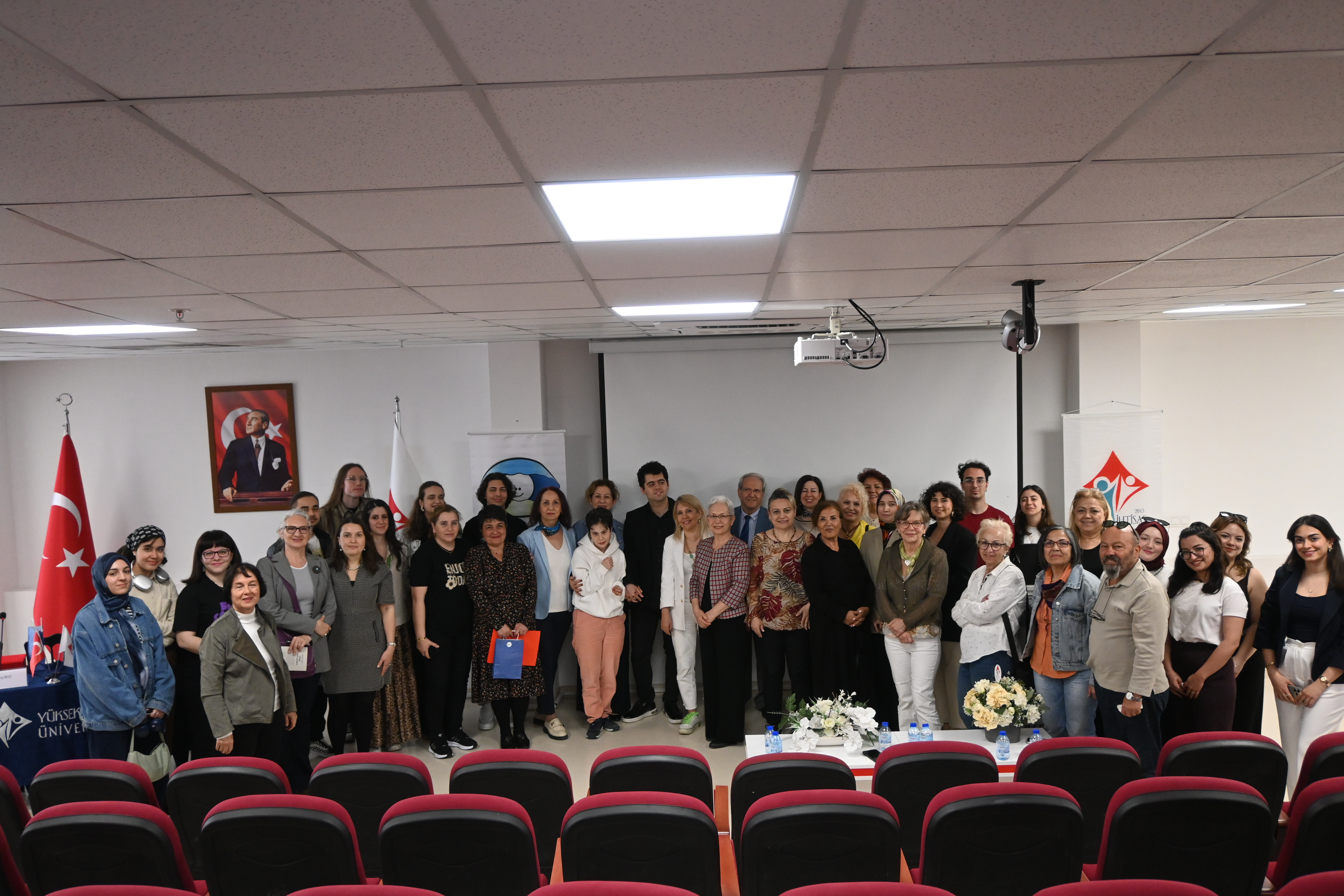 Yüksek İhtisas Üniversitesi - Öznelerin Sesinden Otizm Semineri Gerçekleşti
