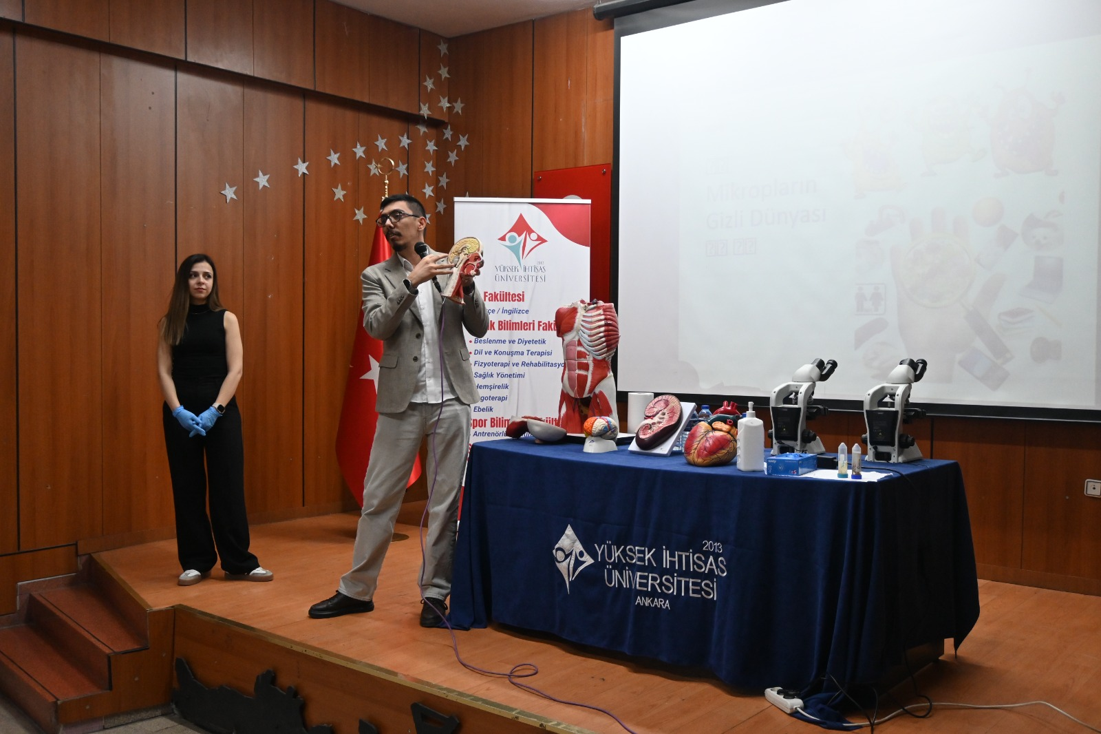 Yüksek İhtisas Üniversitesi - Kocatepe İlkokulu’nda Minik Sağlıkçılar Eğitmi Gerçekleştirdik